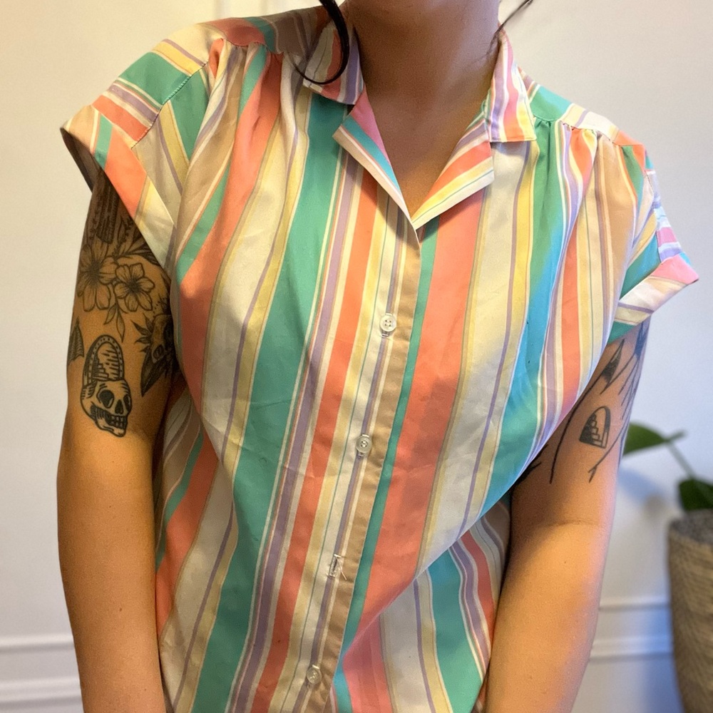 Fun Vintage Striped Button Down Size M